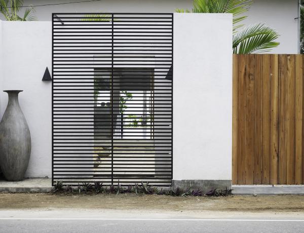 Woolamai Beach House, Thalpe, Sri Lanka - entrance